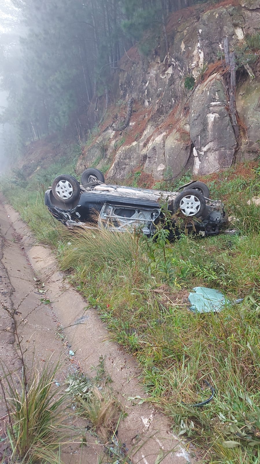 Acidente Na Curva Da Morte Deixa Duas Pessoas Feridas