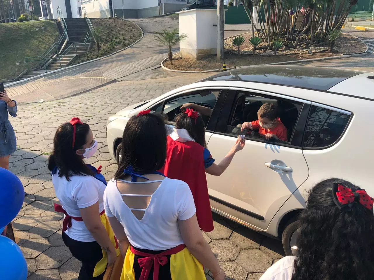 II Drive Thru Contos e Encantos, do Sesi Escola Educação Infantil, de Criciúma. Foto: Marco Búrigo