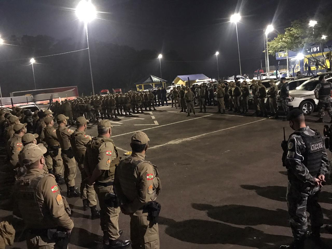 Operação Divisa: Polícia Militar cumpre mandados de prisão e apreende drogas em SC