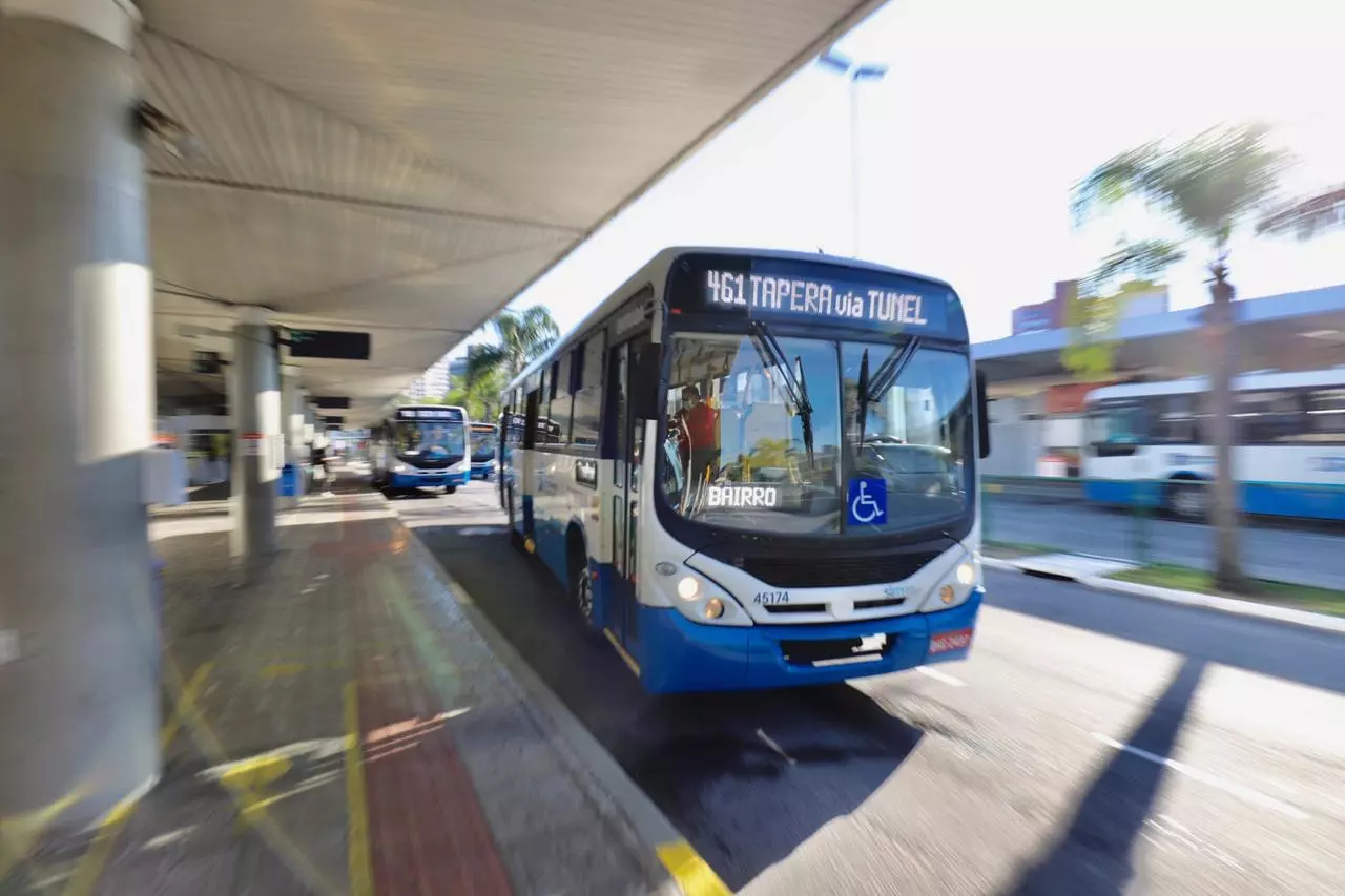 Transporte ao sábado vai funcionar até às 13h. Foto: Divulgação, PMF