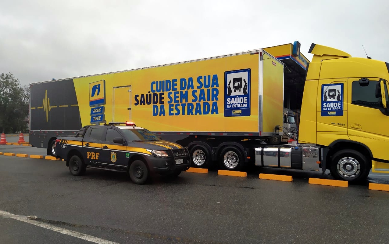 Campanha pela saúde do caminhoneiro acontece na BR-101 em Joinville