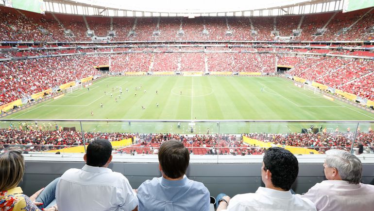 Ministério da Saúde aprova estudo da CBF para volta de até 30% do público nos estádios