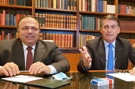 Eduardo Pazuello e presidente Jair Bolsonaro. Foto Arquivo: YouTube / Reprodução.