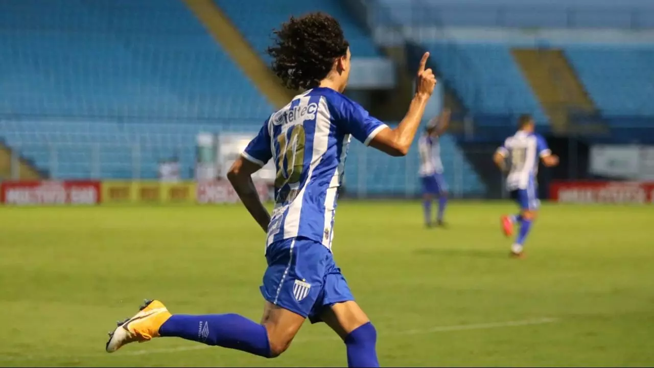 Valdivia esteve em campo positivado para o coronavírus. Foto Arquivo Avaí FC, Divulgação