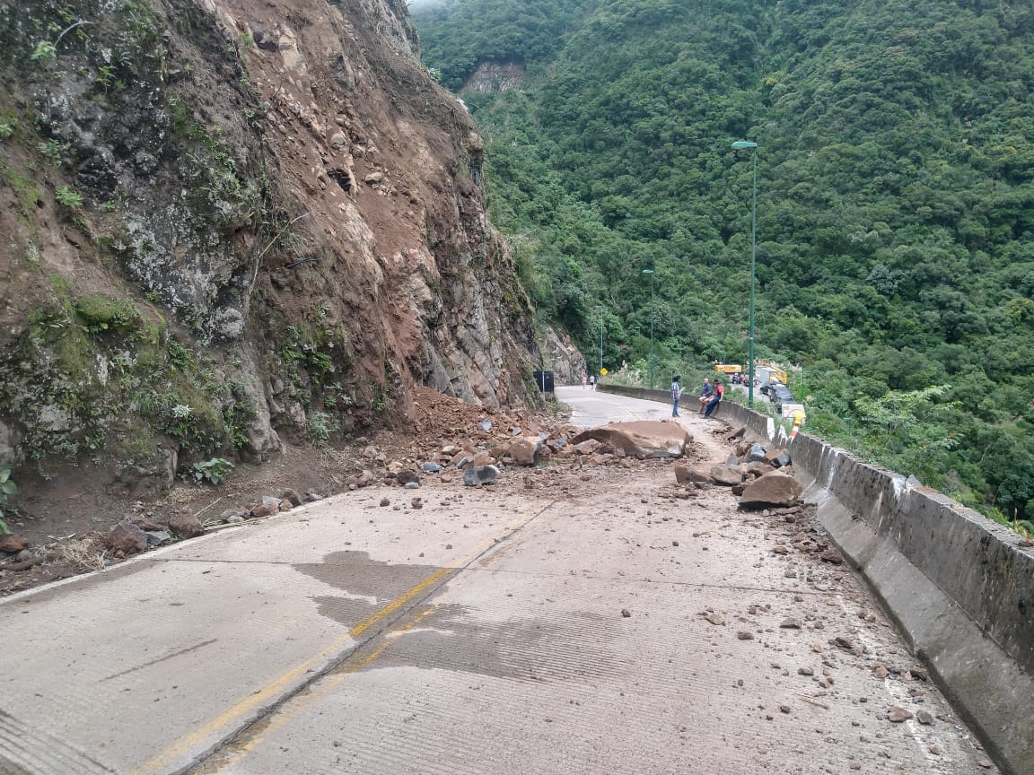 Trânsito interrompido na rodovia. Foto: PMRv