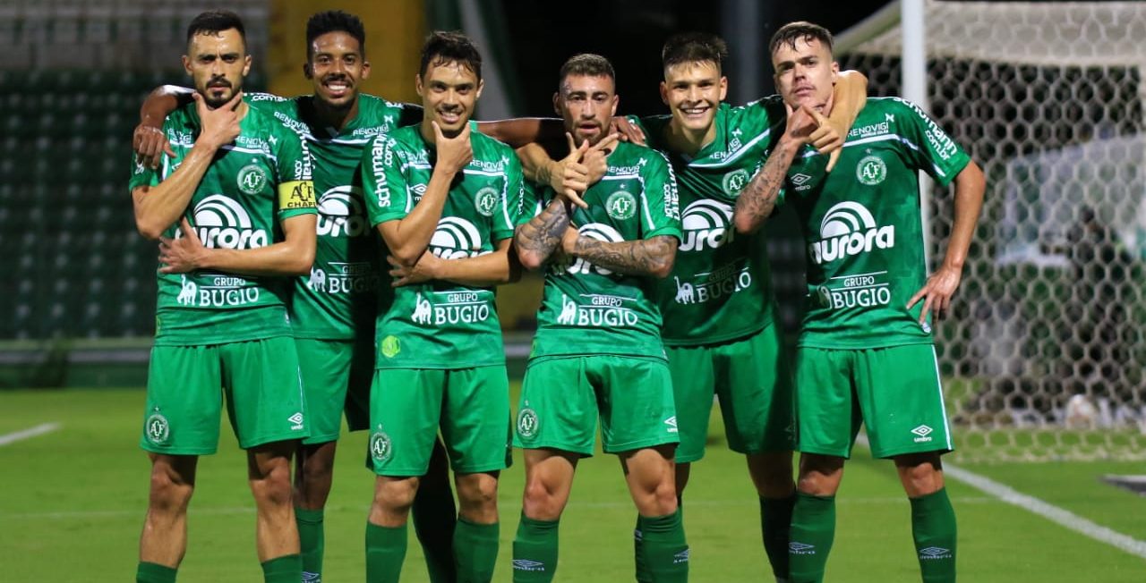 Após muita expectativa, Foguinho deixa a Chapecoense sem se tornar realidade