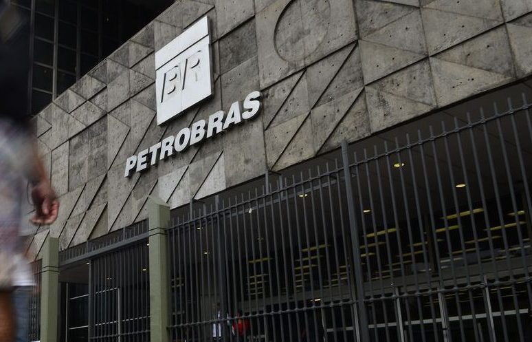 Bolsonaro sinaliza que deve fazer mudanças na diretoria da Petrobras