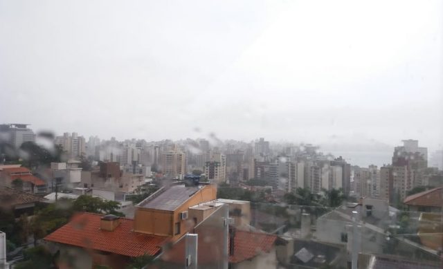 Previsão do tempo, chuva, vento, ressaca, Florianópolis