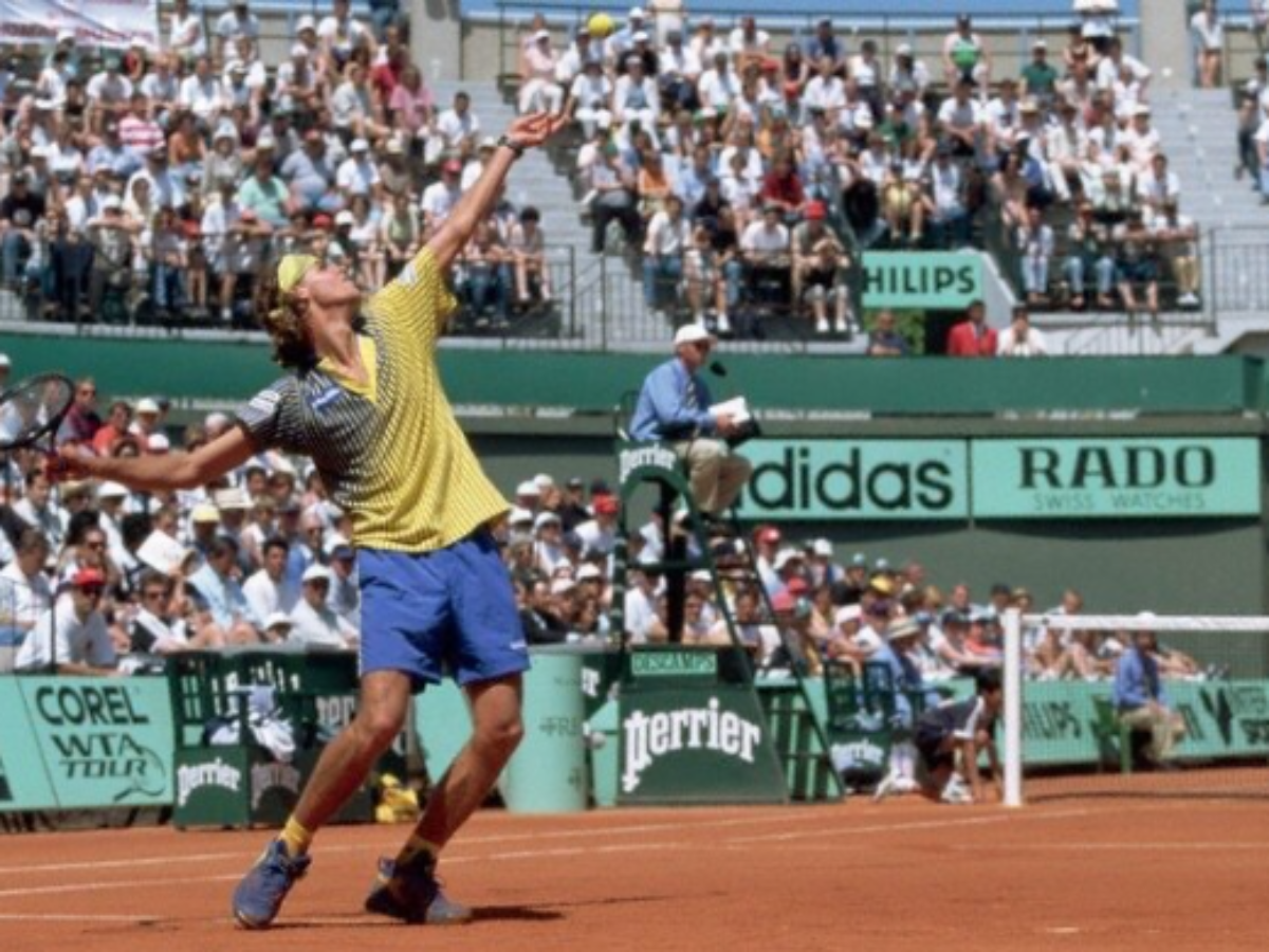 Surto História: 20 anos do tricampeonato de Gustavo Kuerten em Roland  Garros - Surto Olímpico