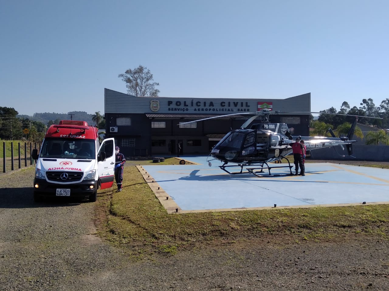 Homem é resgatado após cair de moto em trilha no Sul de SC