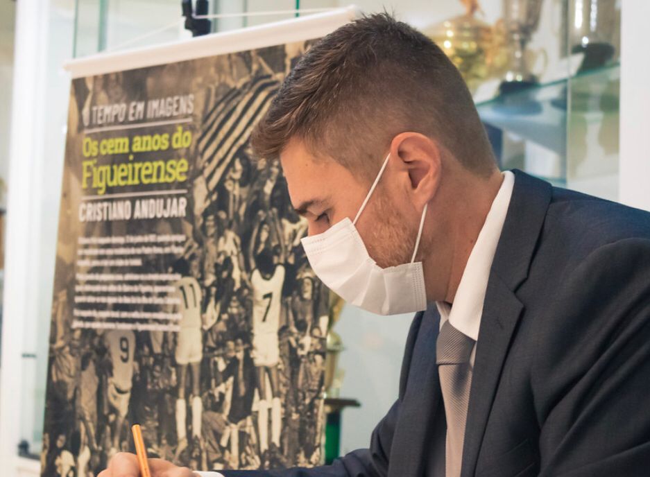 A história preservada Figueirense lança livro que retrata o centenário do alvinegro (4)