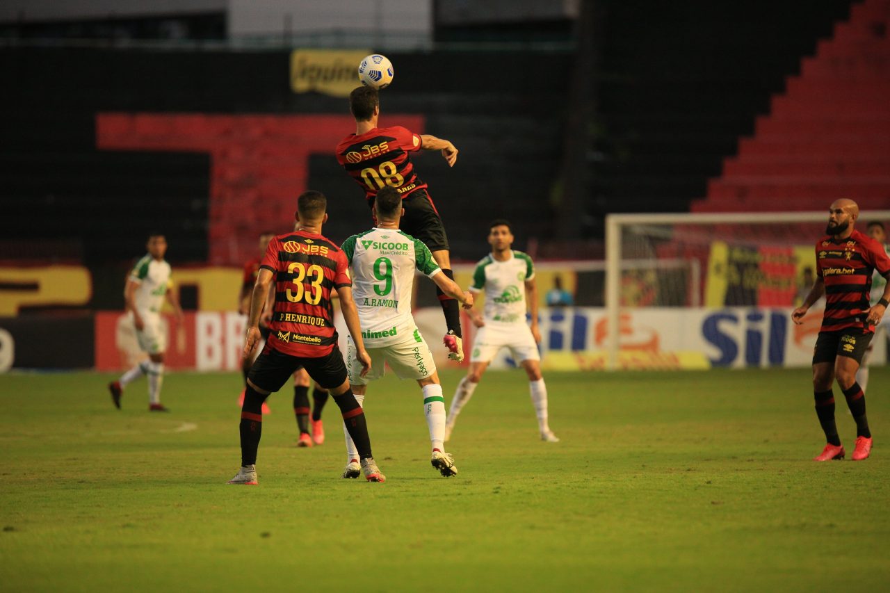 Chapecoense e Sport empatam sem gols na Ilha do Retiro (2)