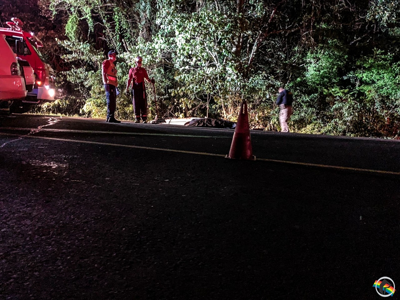 Colisão frontal deixa uma pessoa morta na BR 282