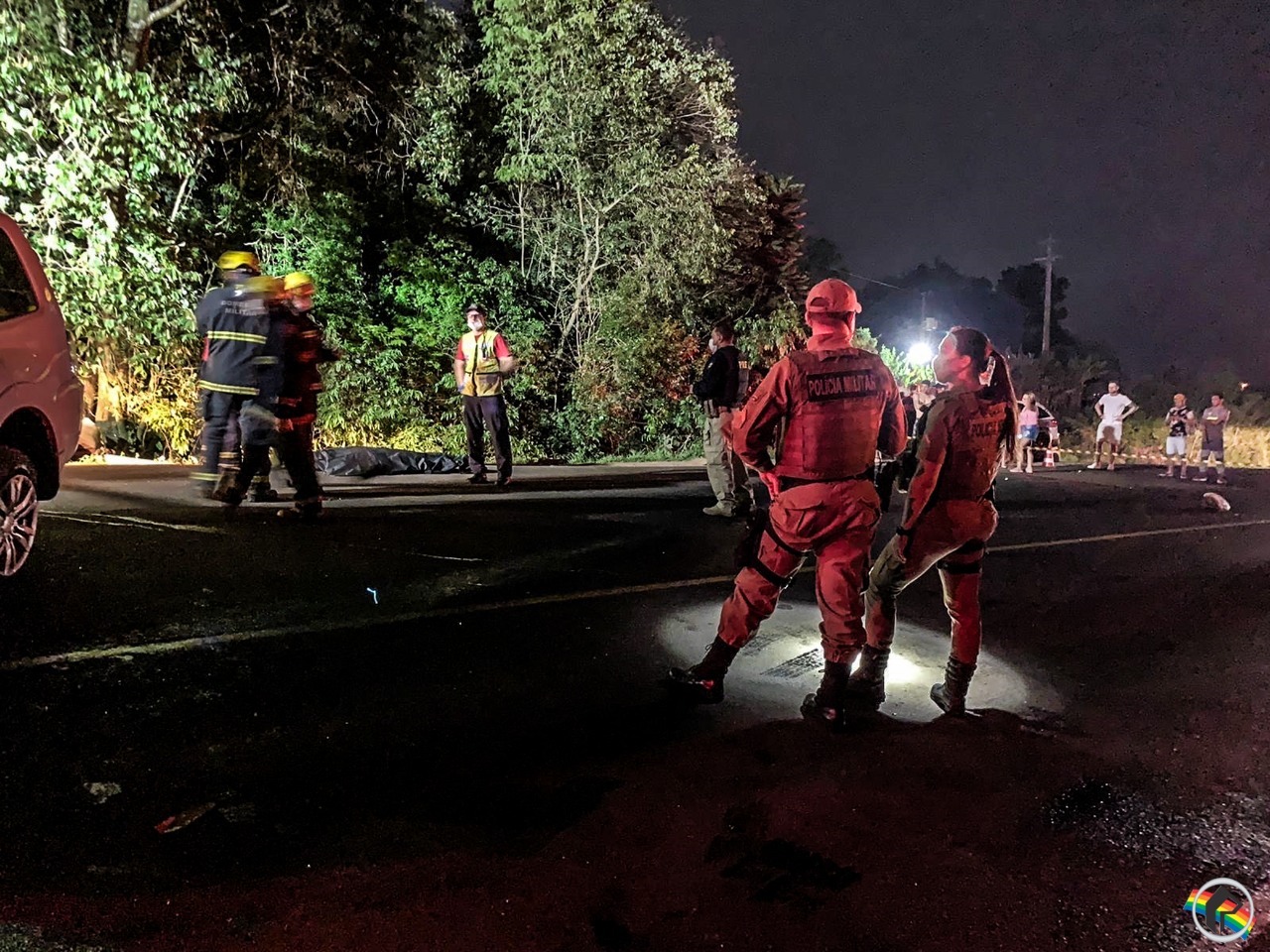Colisão frontal deixa uma pessoa morta na BR 282
