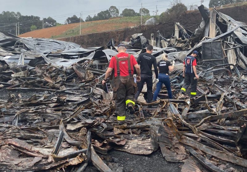 IGP mantém perícias apesar de incêndio em prédio da Segurança