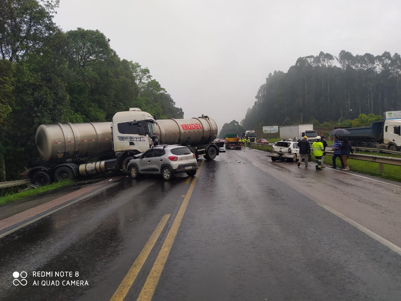 Idoso morre em acidente envolvendo quatro veículos no Norte de SC (1)