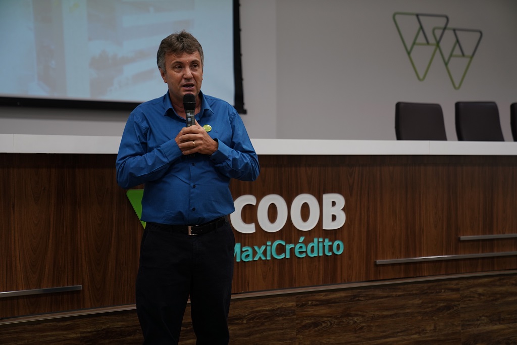 Presidente do Sicoob MaxiCrédito, Ivair Chiella. Foto: Divulgação