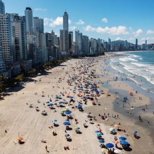 Praia Central. Foto: Prefeitura de Balneário Camboriú/ Reprodução
