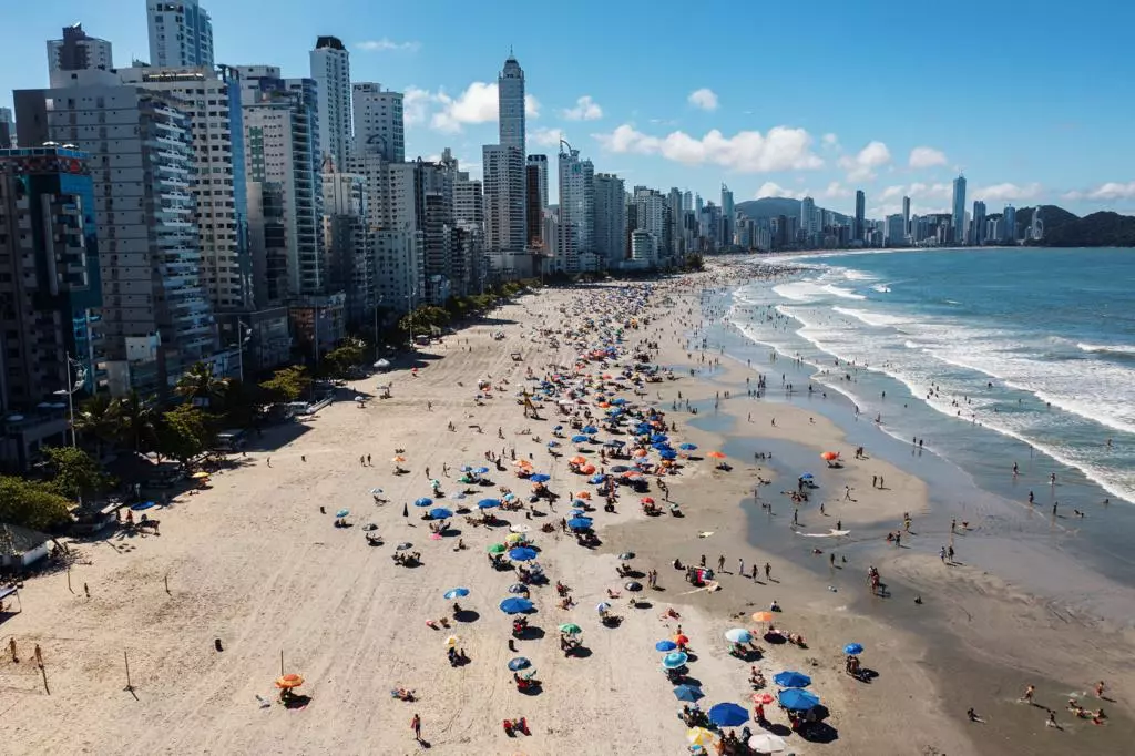 Praia Central. Foto: Prefeitura de Balneário Camboriú/ Reprodução