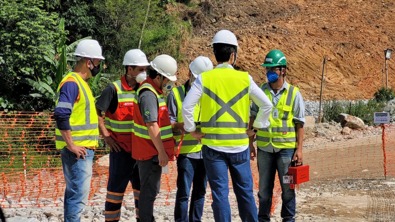 Empresa realiza explosão para abertura de Túnel 4 do Contorno Viário de Florianópolis