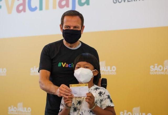 Primeira criança vacinada contra Covid no Brasil é um menino indígena