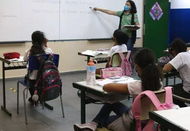 Alunos da educação básica de escolas públicas foram os mais afetados pela falta de atividades escolares | Agência Brasil

