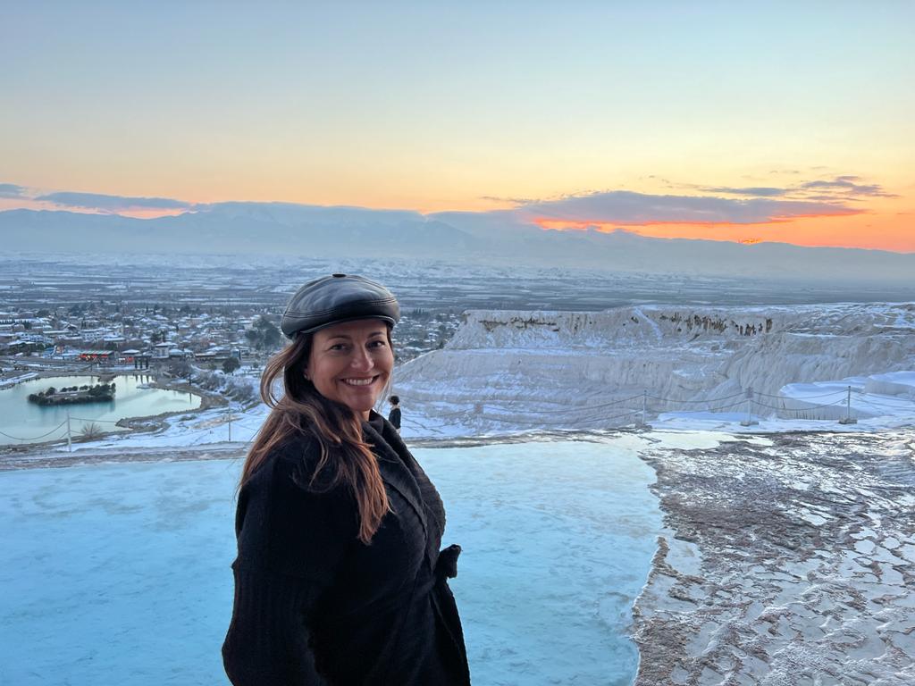 Aninha Fermo em mais um tour pelo mundo nas piscinas termais de Pamukkale - Turquia.