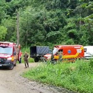 Caminhão do Exército Brasileiro estava com 41 militares | Foto: Suelen Elkensen