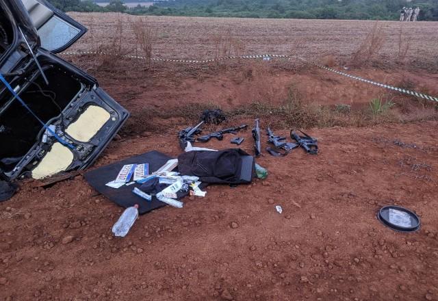 Arma de alto calibre é abandonada em árvore após ataque em Guarapuava