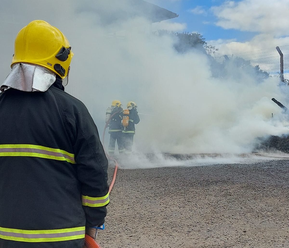 serraria pega fogo em Ponte Alta