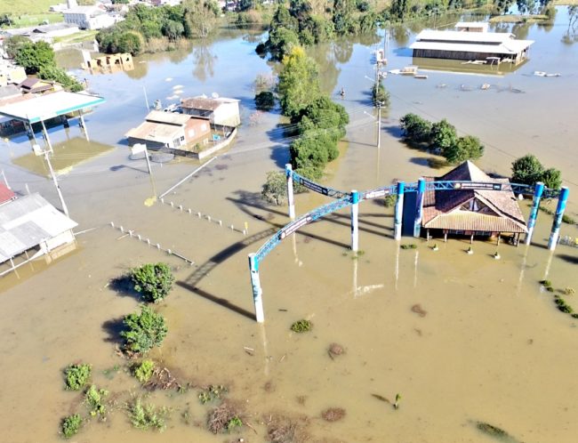 Imagens mostram enchente em Rio Rufino; veja