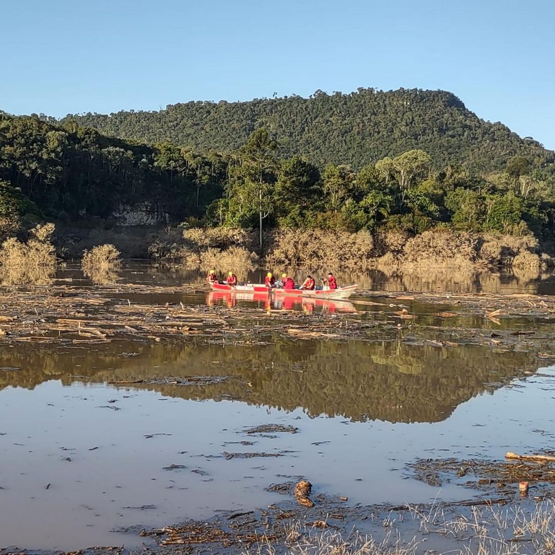 Imagens mostram mar de entulho em barragem de Ituporanga após enchente