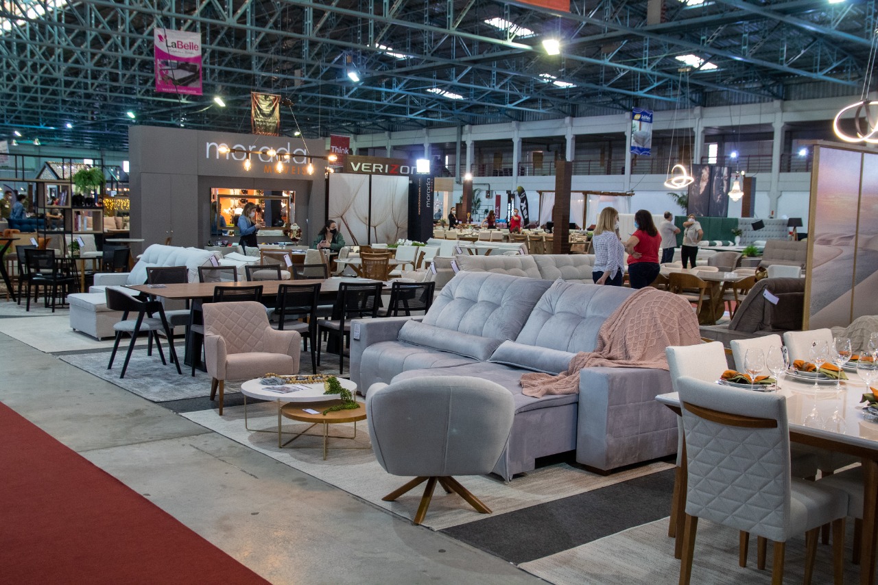 Maior feira de móveis e decoração do Brasil acontece em SC