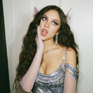 Olivia Rodrigo se manifesta a favor do direito ao aborto. Foto: Reprodução/Instagram 