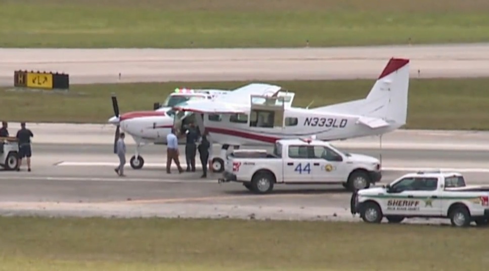 VÍDEO: Passageiro pousa avião após piloto passar mal durante voo