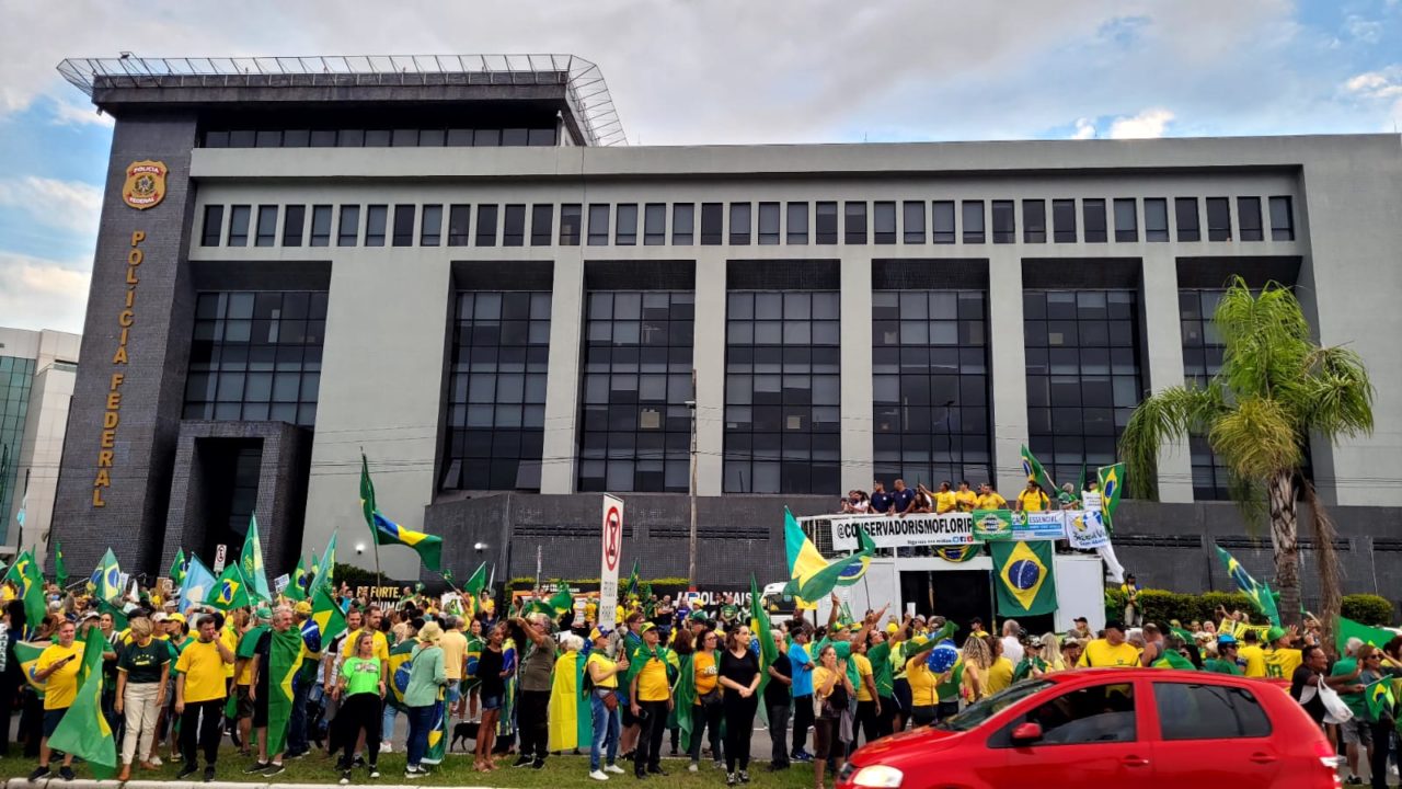 manifestação pró-bolsonaro em FLorianópolis no dia do trabalhador (1)