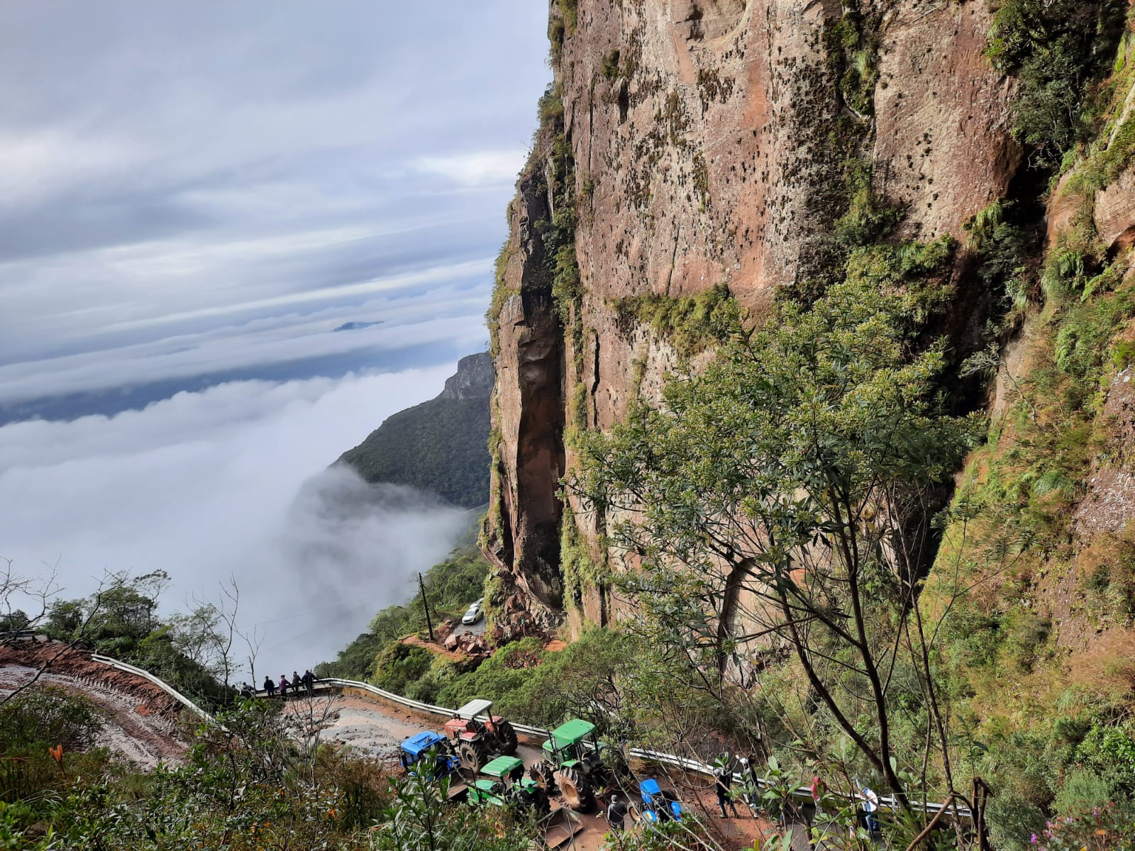 Moradores de Urubici e Grão-Pará pedem a abertura da Serra do Corvo Branco (1)