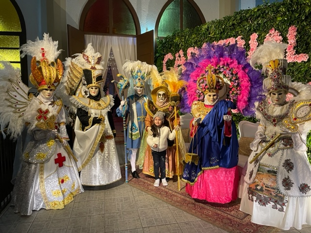 Um pouco da beleza e magia do baile de Gala Carnevale Di Venezia. O baile encantou turistas que vieram de várias partes do país em Nova Veneza neste sábado.