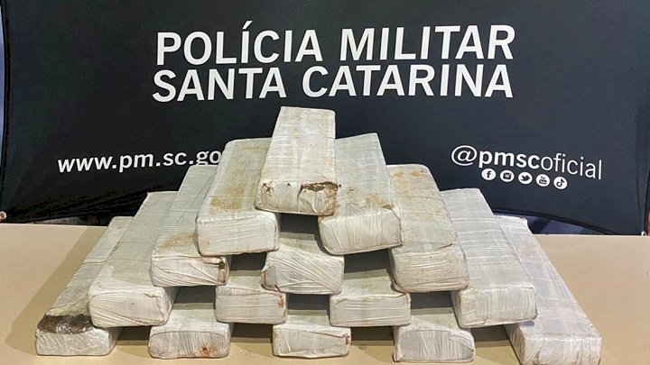 Polícia apreende 9 kg de maconha. Foto: Polícia Militar/Divulgação