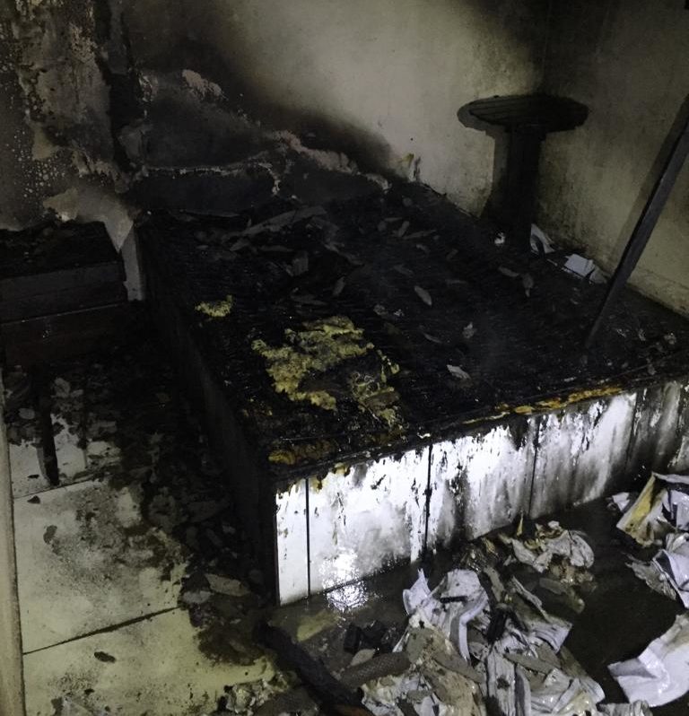 Boate de alvenaria pega fogo em Araranguá. Foto: Corpo de Bombeiros/Divulgação