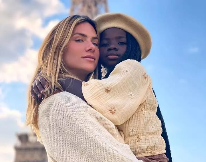 Giovanna Ewbank defende filhos após ataque racista em Portugal. Foto: Reprodução/Instagram