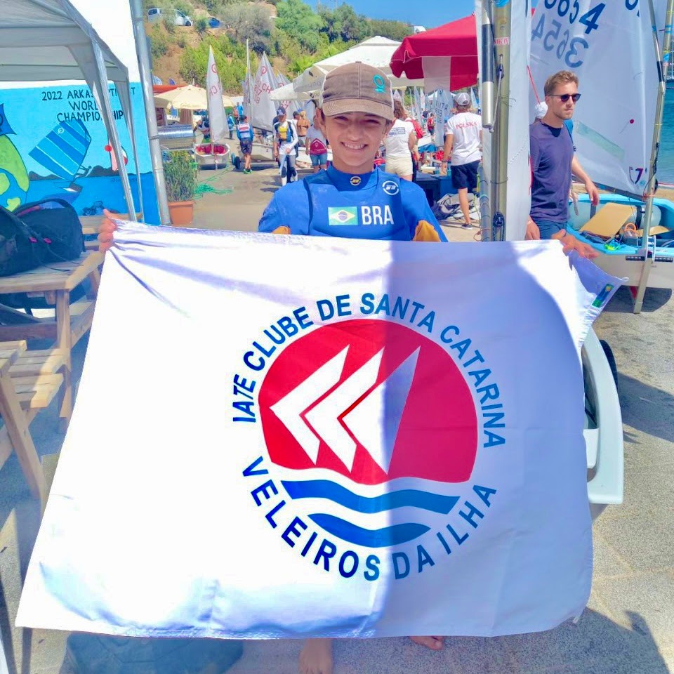 Atleta do Veleiros da Ilha terminou na nona posição. Melissa Paradeda também ficou entre as dez melhores na categoria Feminino – Foto: Divulgação/Veleiros da Ilha