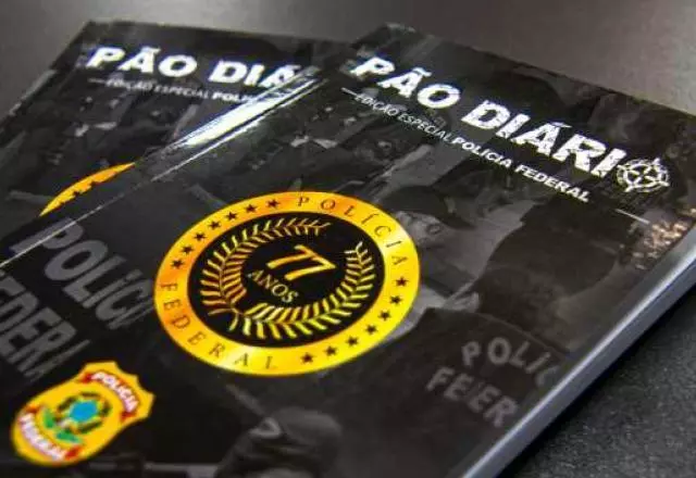 Livreto “Pão Diário” produzido pela Federação Nacional dos Policiais Federais | Cezar Camilo/SBTNews
