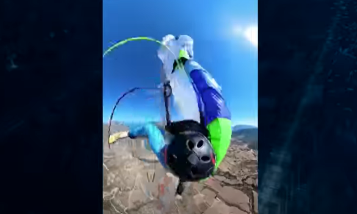 VÍDEO: Saltador de parapente escapa segundos antes de impacto com