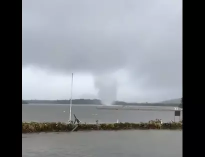 Tromba d’água assusta moradores no Litoral do Paraná. Foto: Reprodução