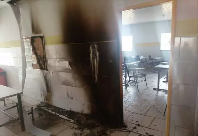 Aluno ateou fogo em sala de aula | Reprodução, via SBT News

