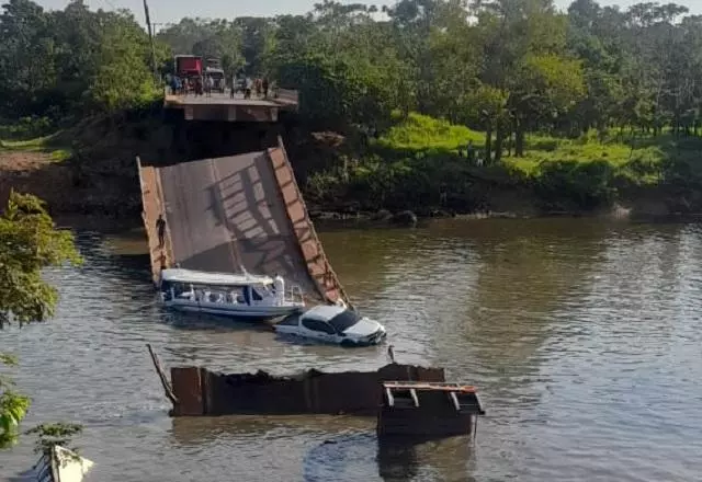 Ponte sob o rio Curuça, no Amazonas, despencou e deixou ao menos três mortos nesta 4ª | Reprodução/Redes Sociais