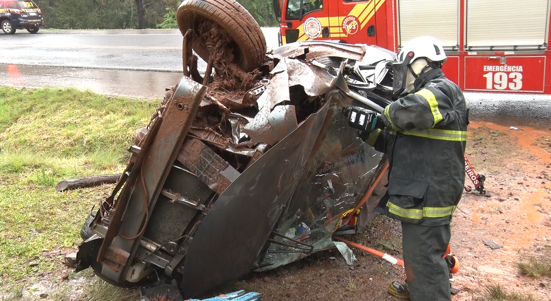 Homem Morre E Tr S Ficam Gravemente Feridos Em Acidente Na Br Nova Fm