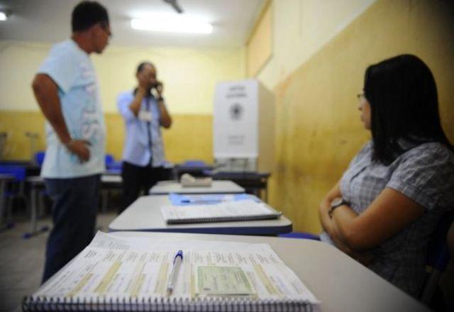 Mesário tem alguns benefícios, como dois dias de dispensa do trabalho para cada dia trabalhado nas eleições | Agência Brasil
