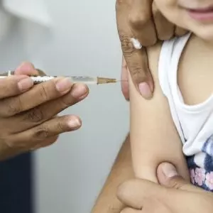 Vacinação contra a Poliomielite. Foto: Marcelo Camargo | Agência Brasil | Arquivo
